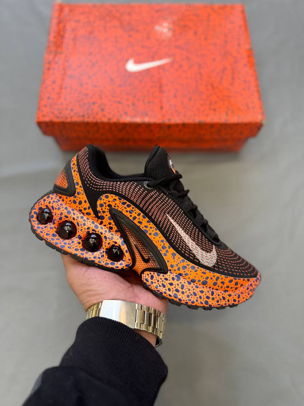 این Nike Air Max DN با زیره کپسولی که داره زیره راحتی برای کار روزمره و استایل خیابونیه