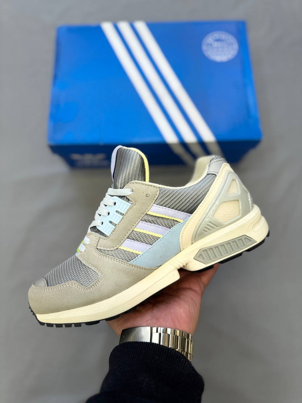 adidas ZX 8000 خط یاسی این مدل از سری کلاسیک ZX آدیداسه. یکی از مدلهای ماندگار و کلکسیونی آدیداسه