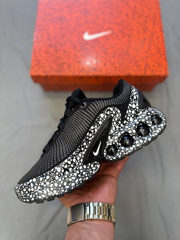 این Nike Air Max DN با زیره کپسولی که داره زیره راحتی برای کار روزمره و استایل خیابونیه