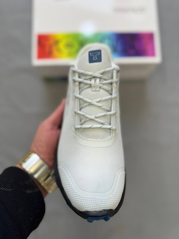 Toplay Mountain یک کتونی اسپرت و مناسب استفاده روزمره و طبیعتگردیه👟