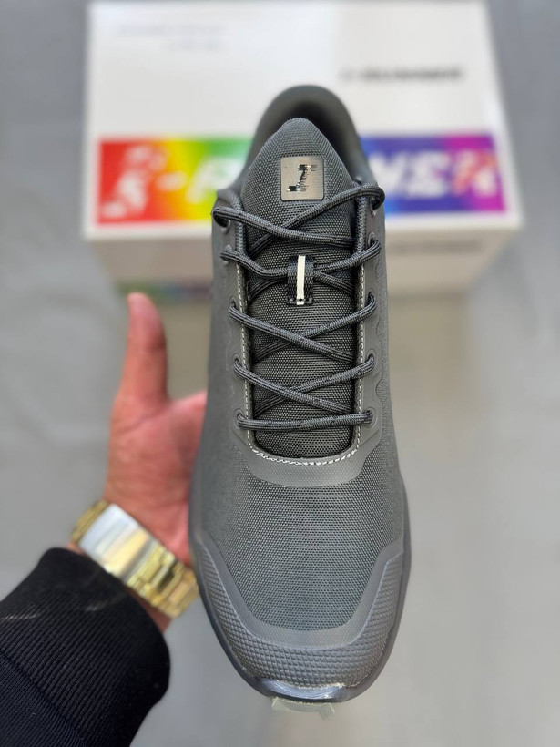 I-Runner Mountain یک کتونی مناسب استفاده روزمره و طبیعتگردیه در کل I-Runner Mountain راحت، بادوام و کاربردیه👟