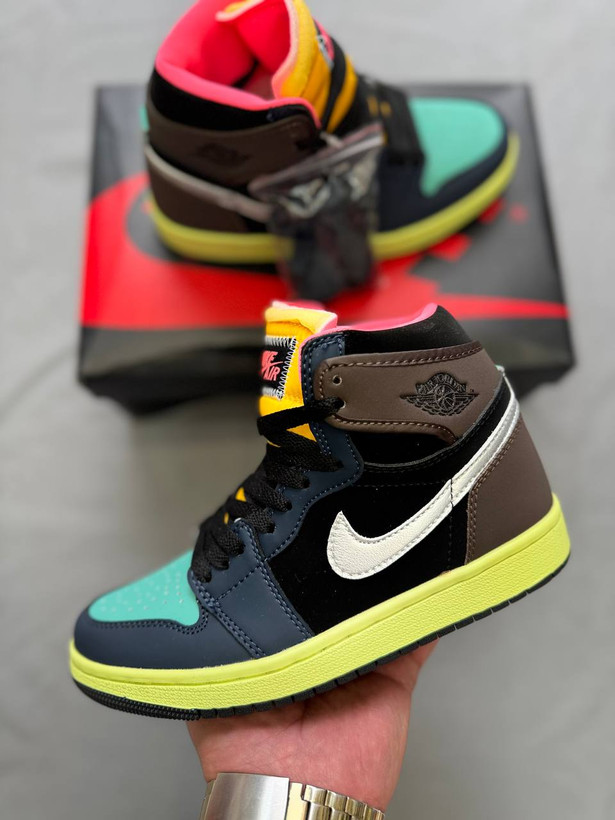 الان هم یکی از محبوبترین و کالکتیبلترین اسنیکرهای دنیاست👟🔥