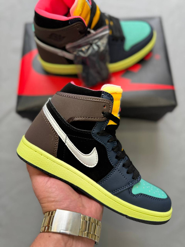 الان هم یکی از محبوبترین و کالکتیبلترین اسنیکرهای دنیاست👟🔥